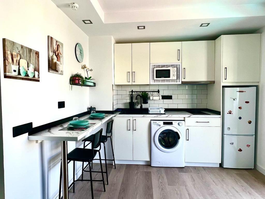 Fm Beach Home - Renovated Apartment With Swimming Pool Near Maspalomas Dunes & Beach Playa del Inglés Exterior foto